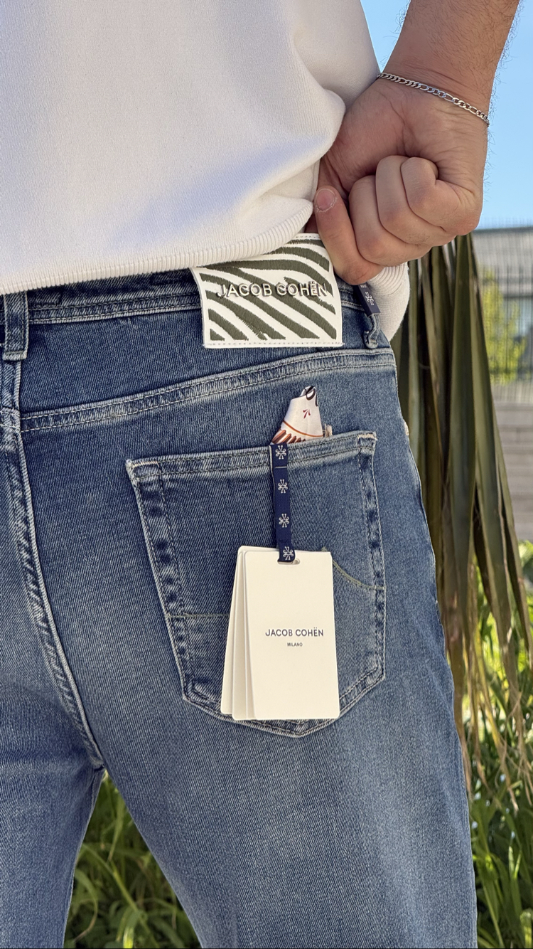 JACOB COHEN BLUE ITHAL JEANS