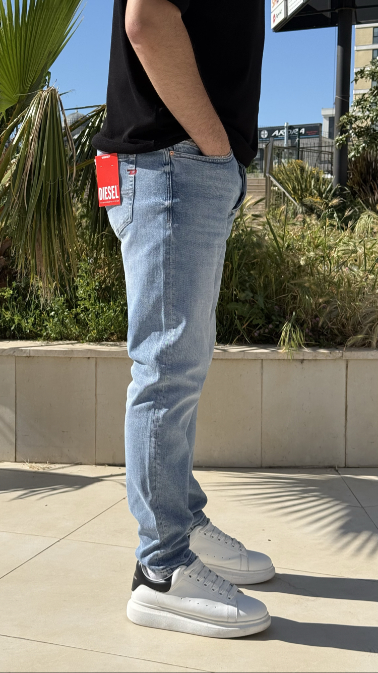 DIESEL LIGHTBLUE JEANS