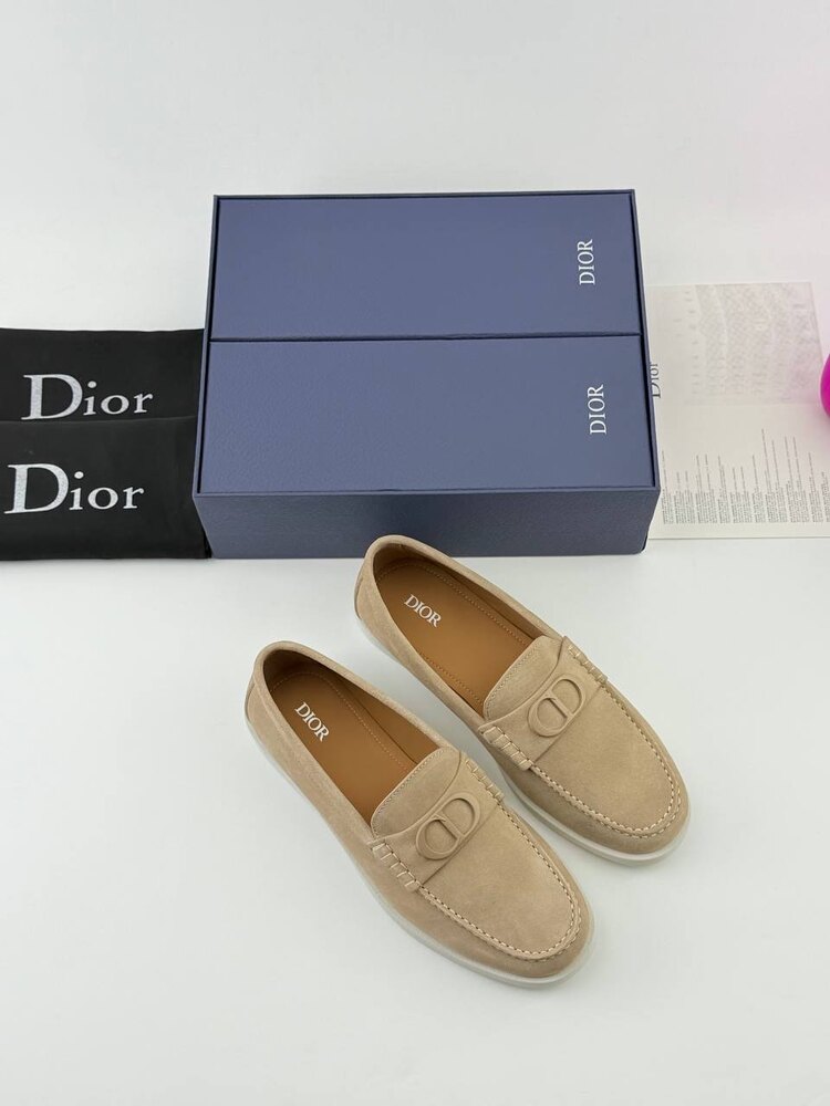 DİOR