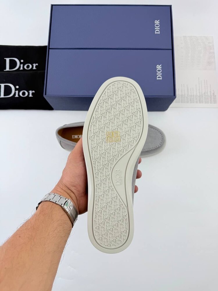 DİOR
