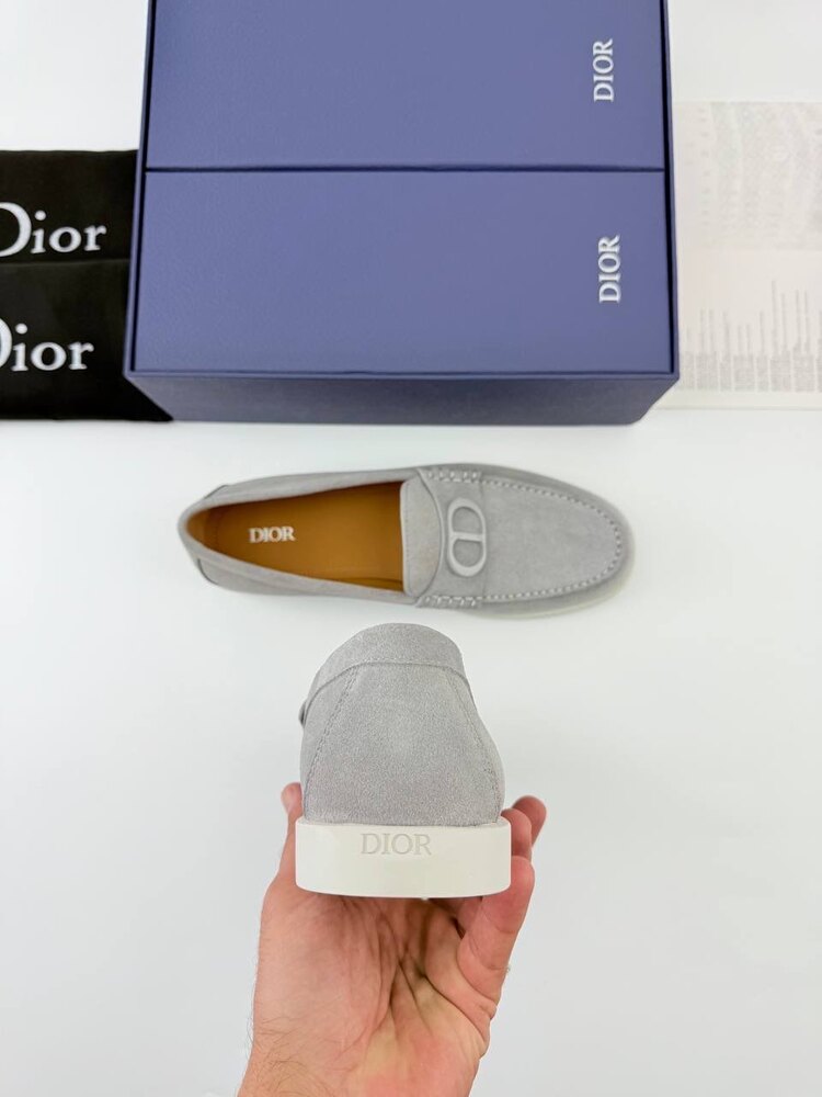 DİOR