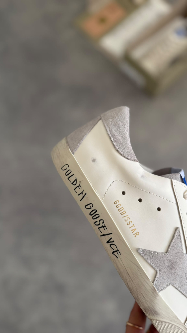 GOLDEN GOOSE