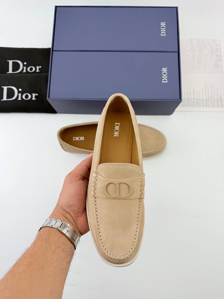 DİOR