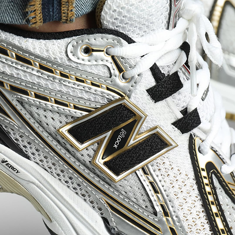 New Balance 1906R