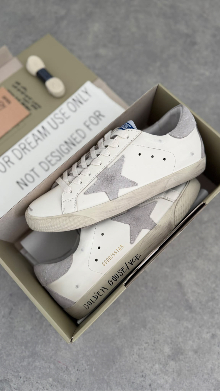 GOLDEN GOOSE