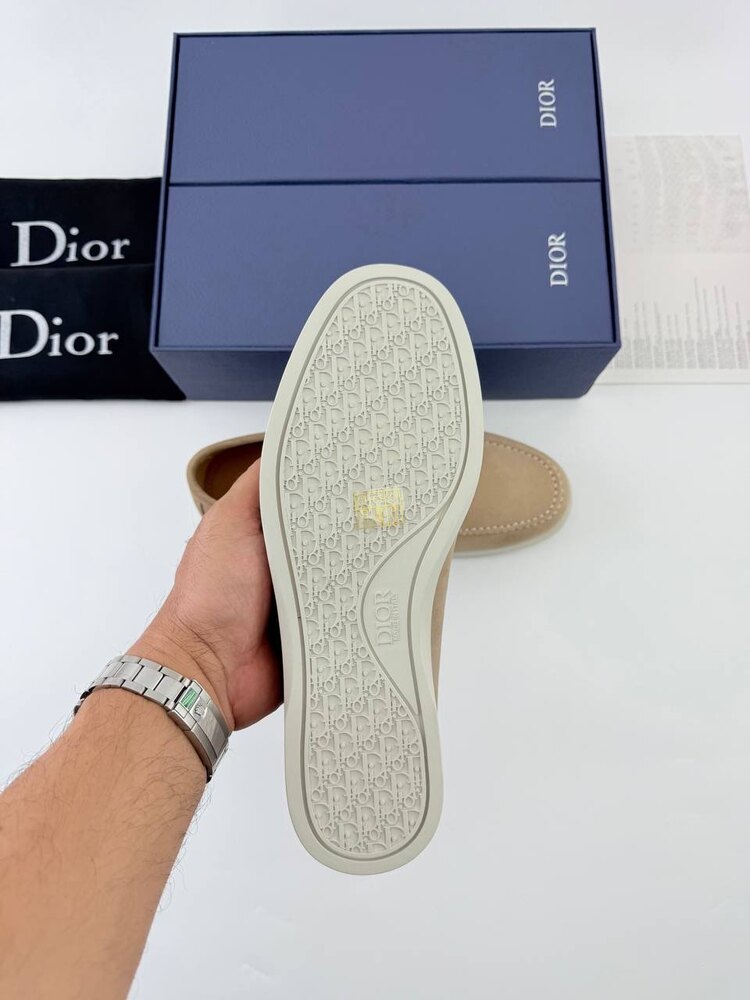 DİOR