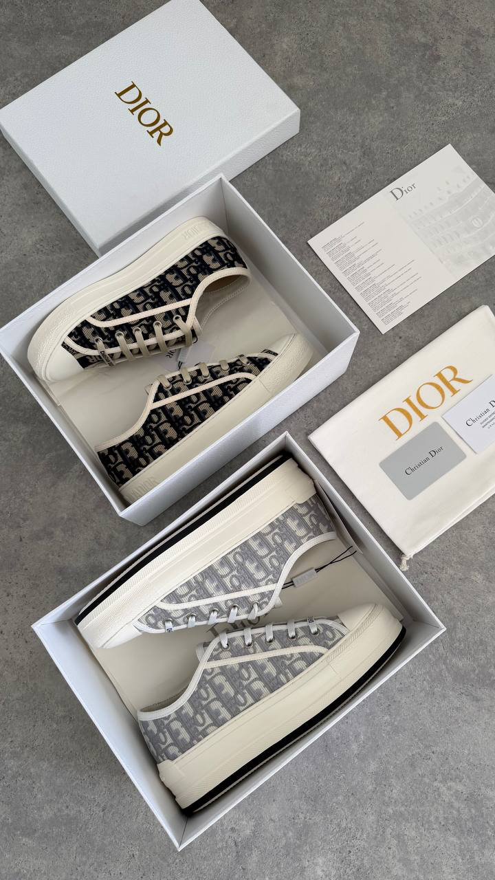 DİOR