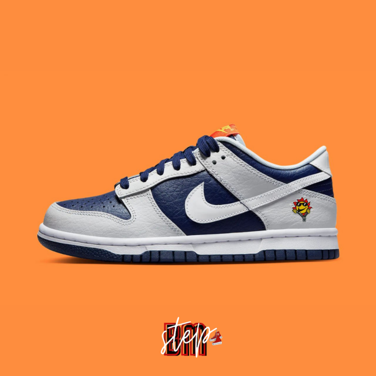 Nike Dunk Low UV Light