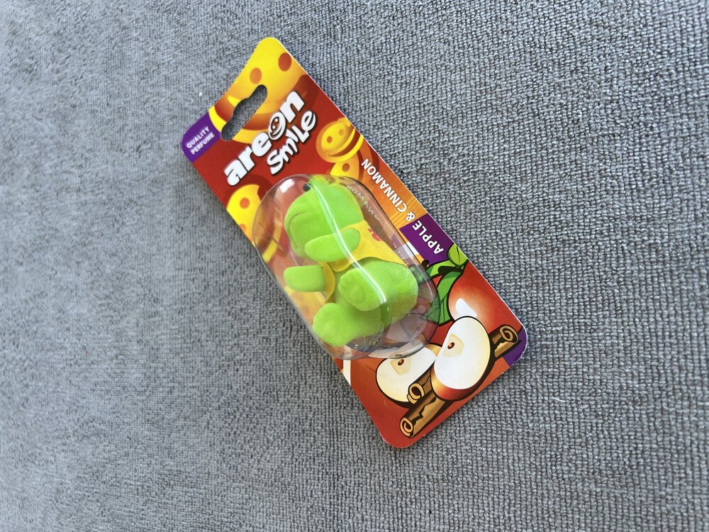 AREON SMILE APPLE CINNAMON