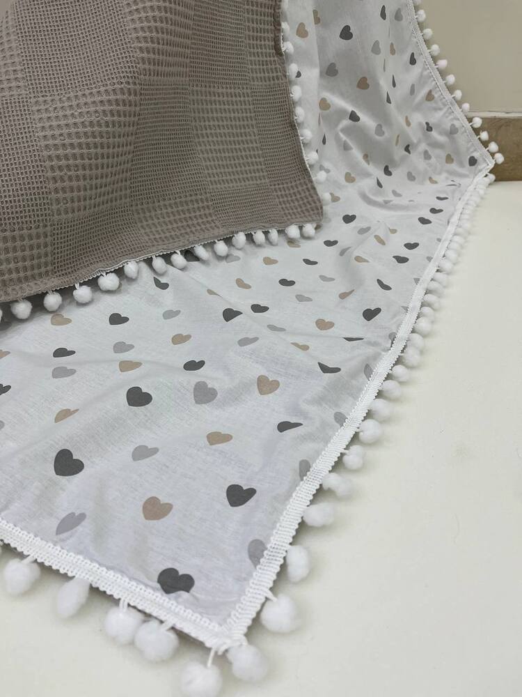 Kahverengi Kalp Desenli Poplin Kumaş Çok Amaçlı Bebek Battaniyesi
