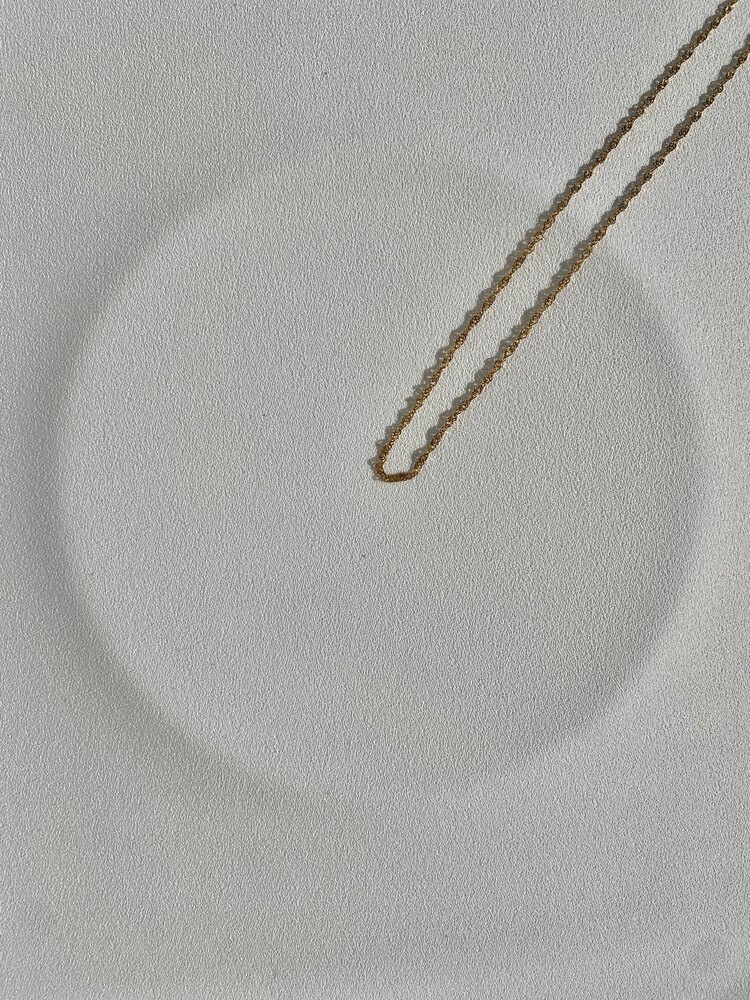 Kıvrımlı Zincir Gold Çelik Kolye