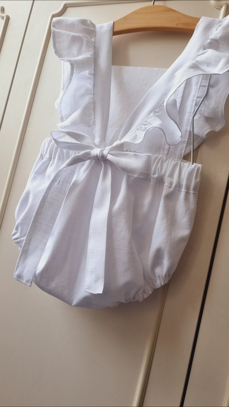 Beyaz Chic keten romper