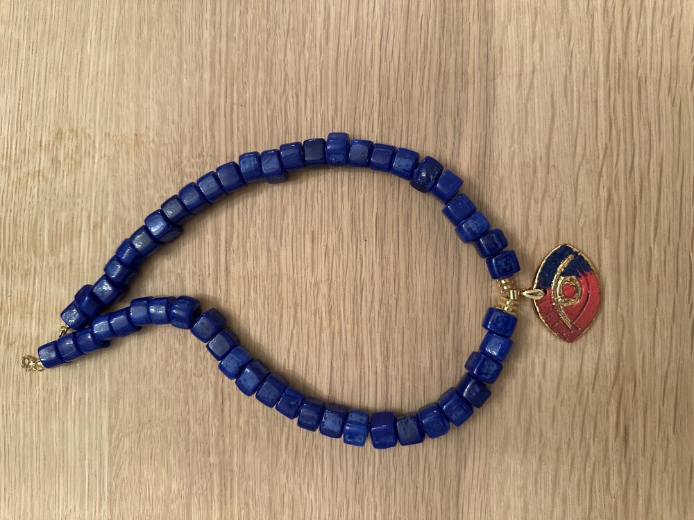 176 saks kırmızı 55 cm kolye