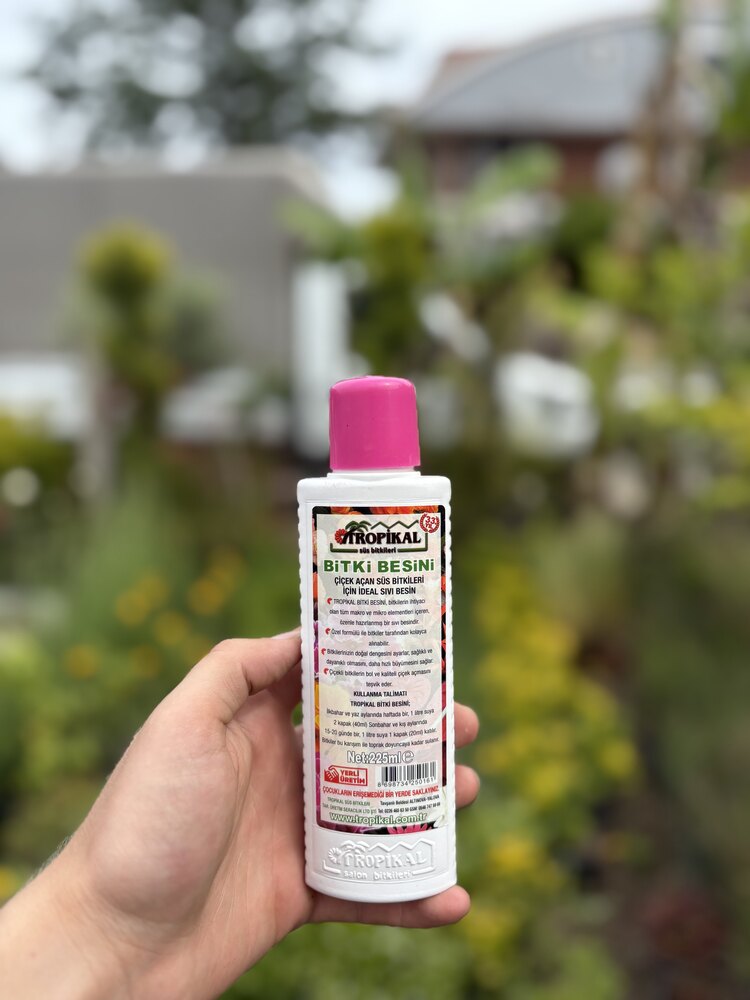 Tropikal çiçek açan bitkiler özel besin 225 ml 