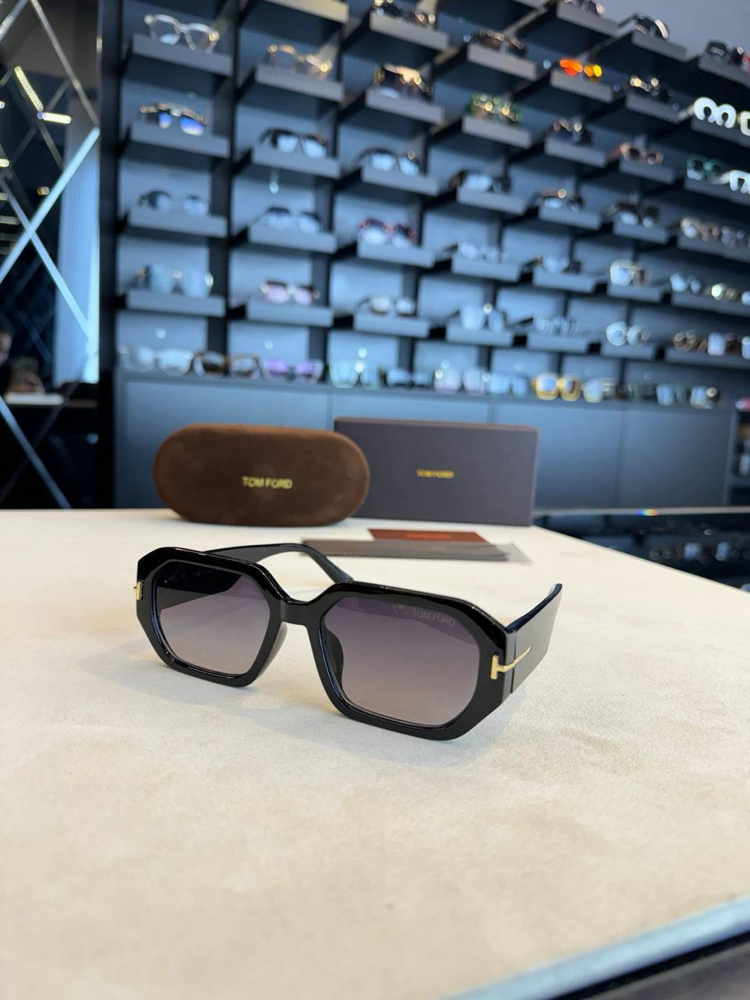 TOMFORD