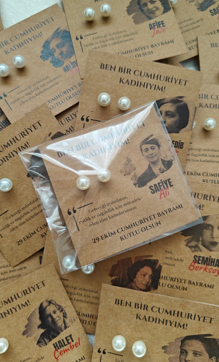 Cumhuriyet Kadınları Koleksiyonu İnci Küpe