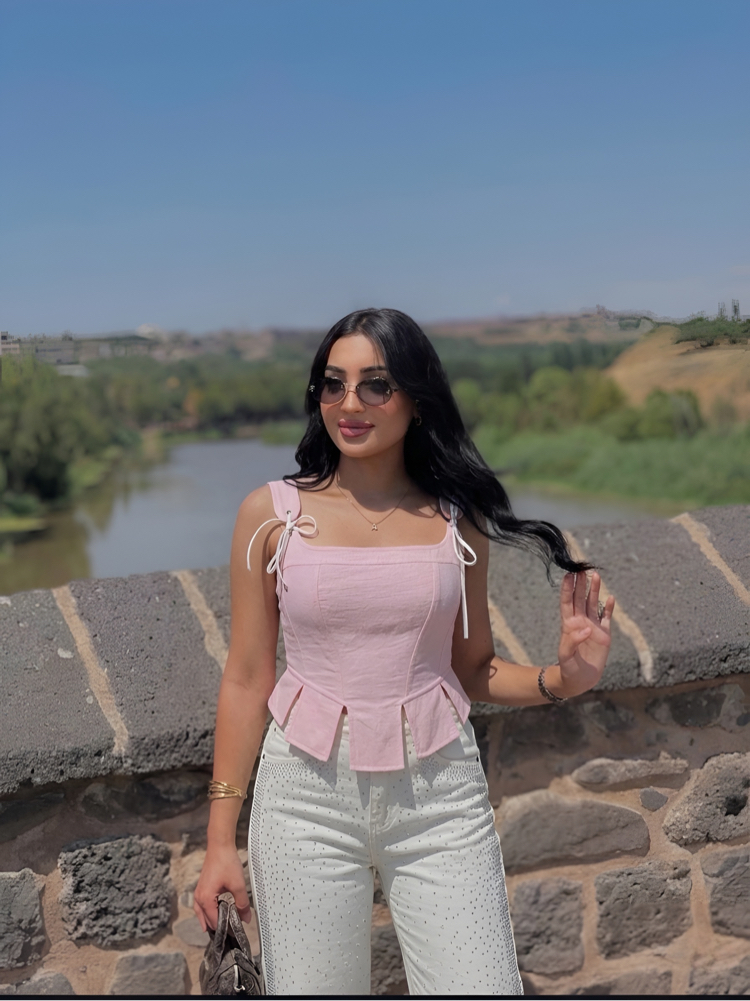 Pembe İp Detay Bluz