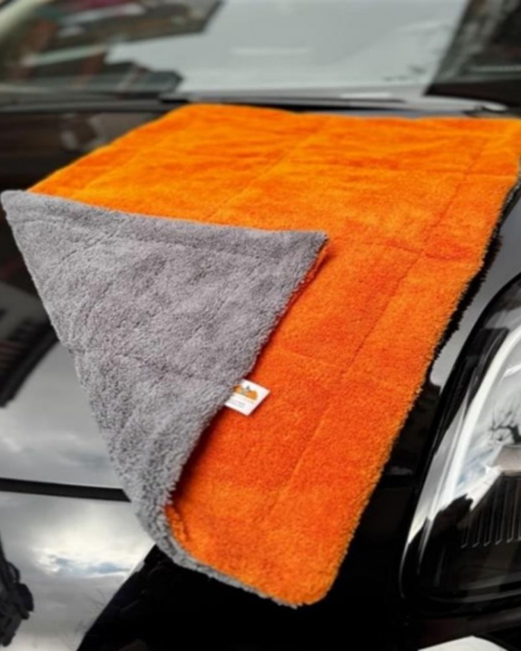 BAM Premium 740 GSM Çift Taraflı Mikrofiber Oto Kurulama Bezi – 50x80 cm