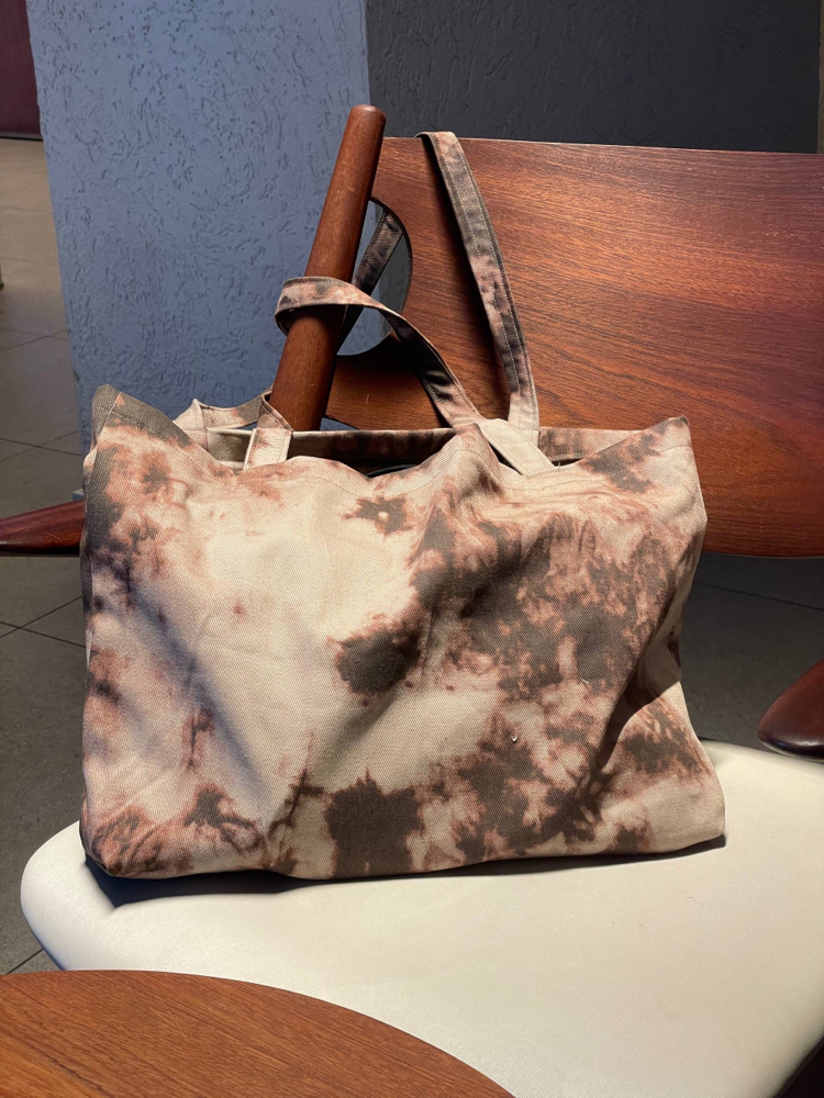 Colored shopper bag