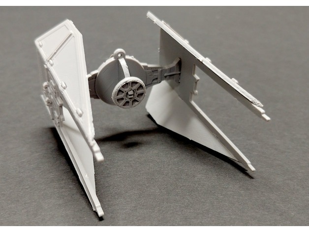 Tie Fighter Interceptor Kart Maket Oyuncak
