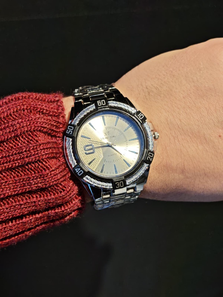 Rolex-Gümüş Saat Siyah Detaylı