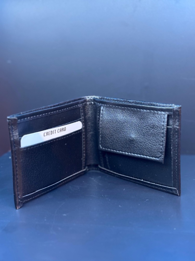 Armani-Cüzdan