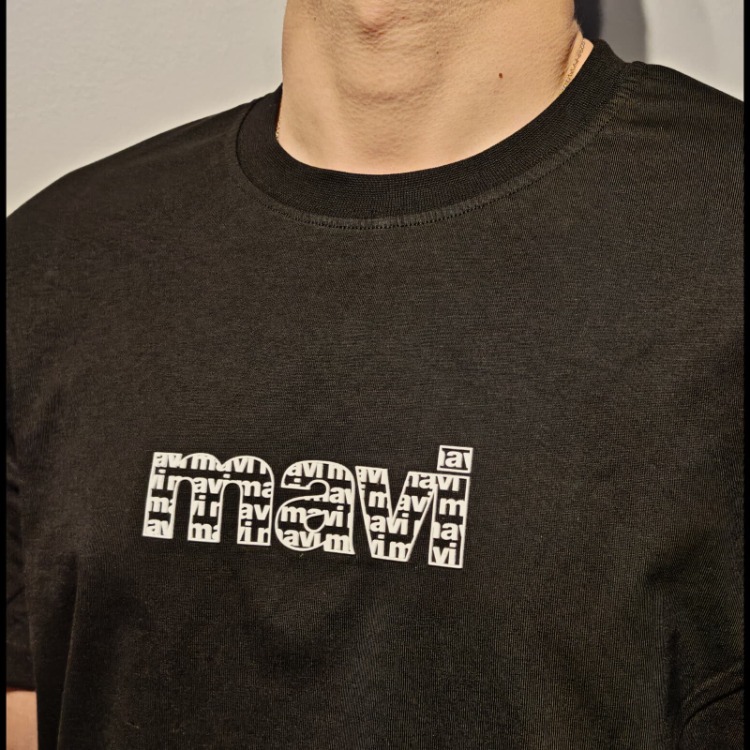 Mavi Tişört-Siyah