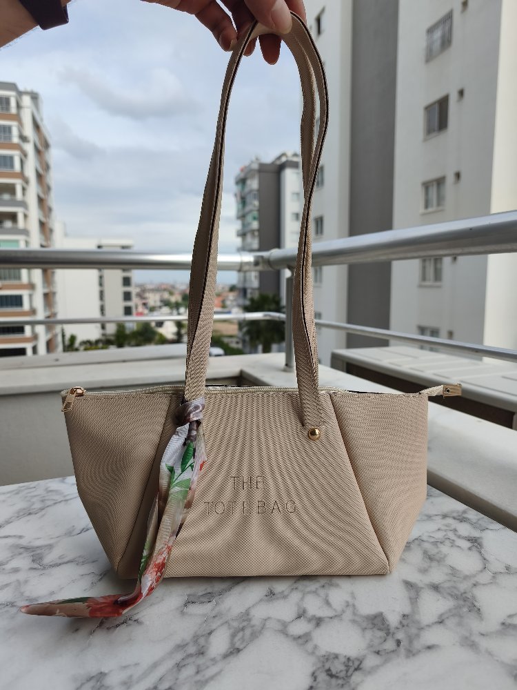 The bag krem renk