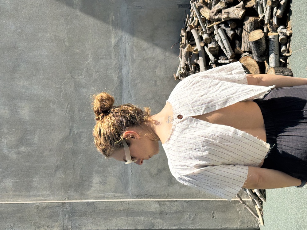 Keten Viskon Sırtı Açık Çizgili Crop