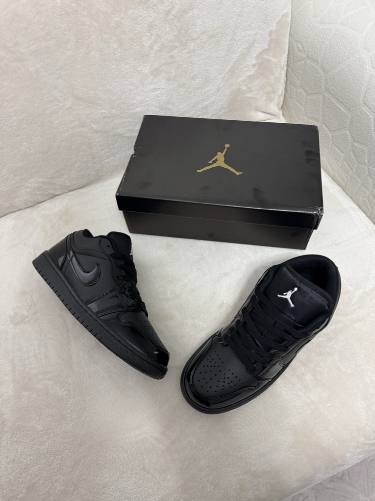 Air Jordan 1 Low Full Black