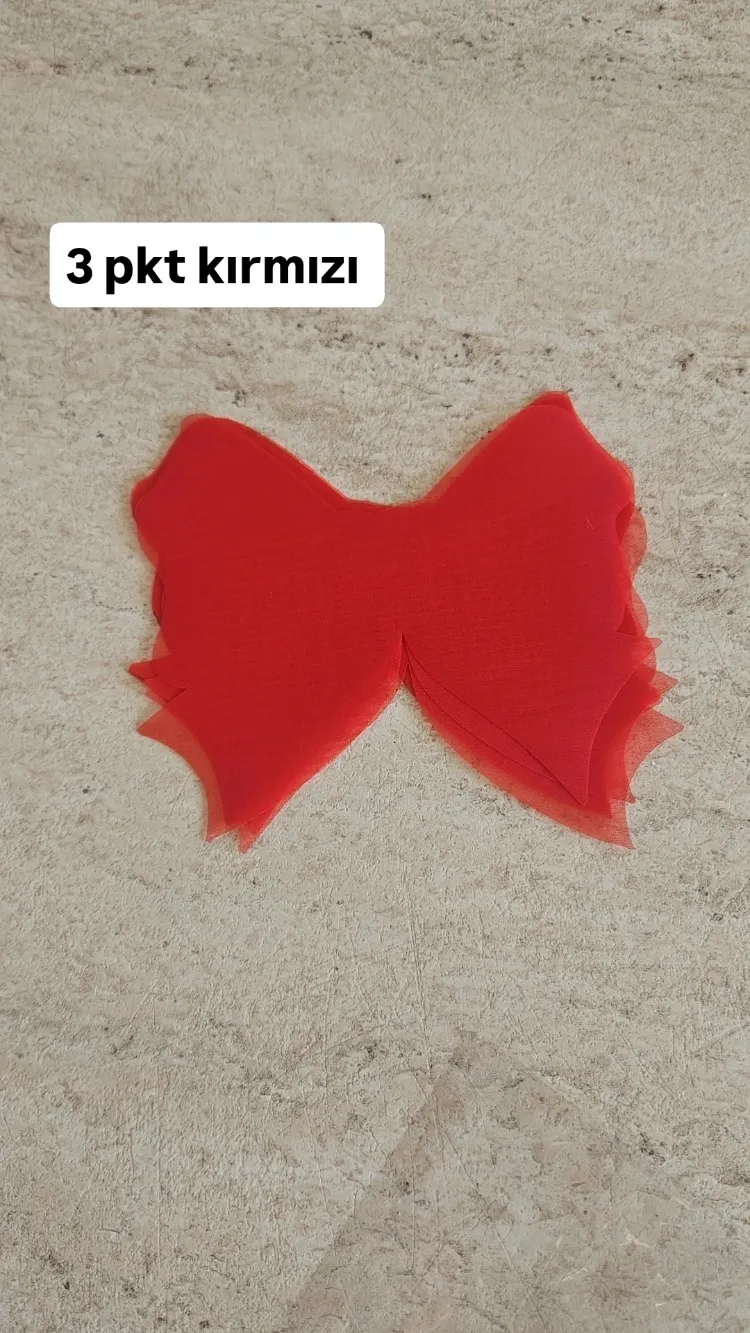 Kırmızı fiyonk pecete 