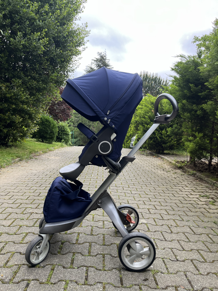 Lacivert stokke bebek arabası 