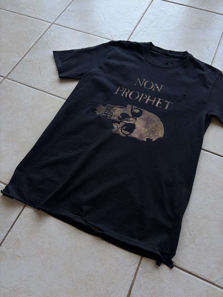 Distressed Y2K Non Prophet Tee Small