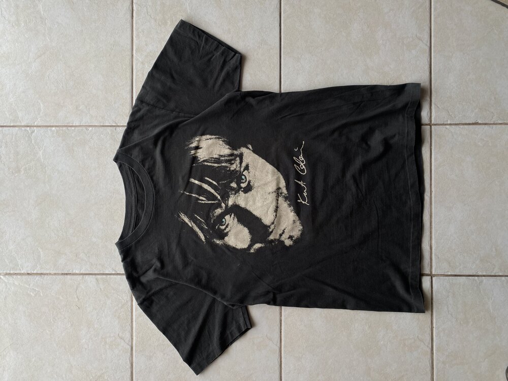90’s Kurt Cobain Memorial Tee Small