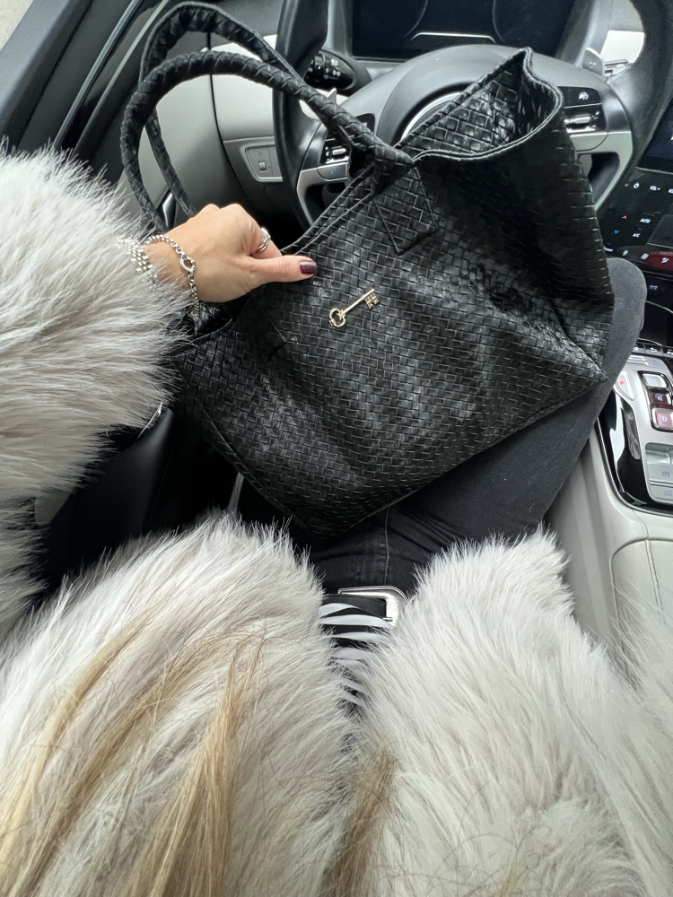 Süet Siyah Hasır Deri Maxi ShoppingBag 
