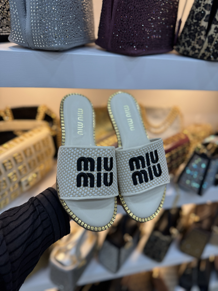 Mıu Mıu düz taban terlik 