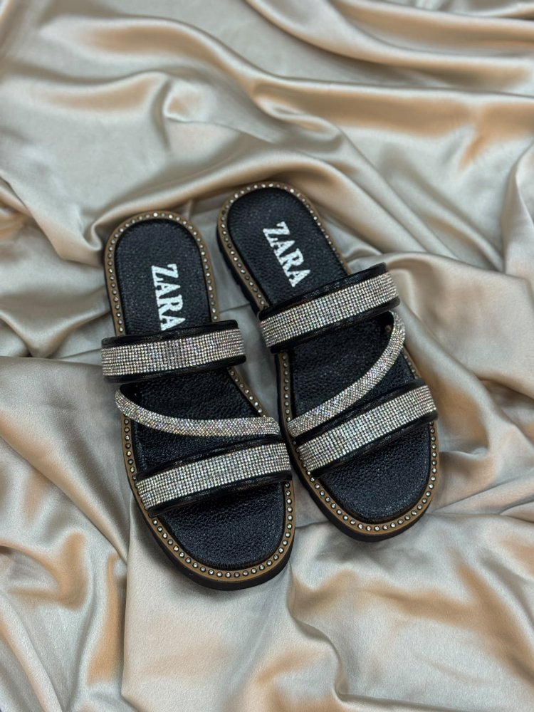ZARA Siyah taşlı terlik