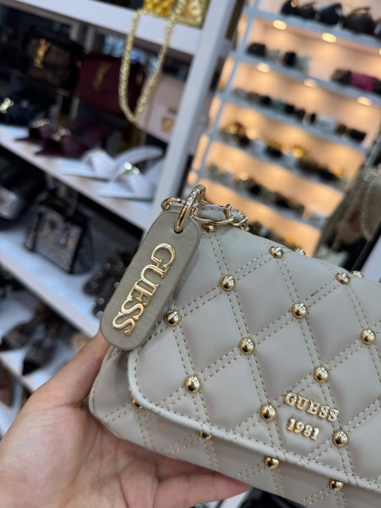 A kalite guess çanta 