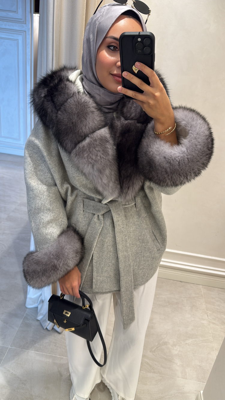 Andrea Fox Fur Caban Gris