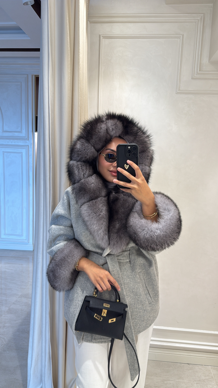 Andrea Fox Fur Caban Gris