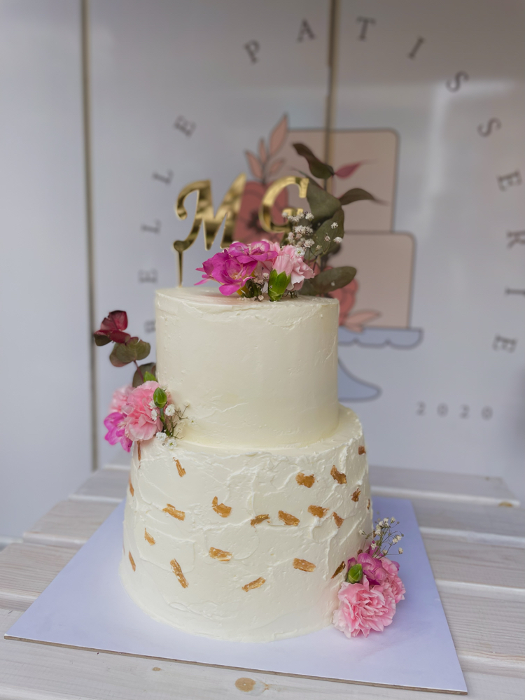 Engaged cake1