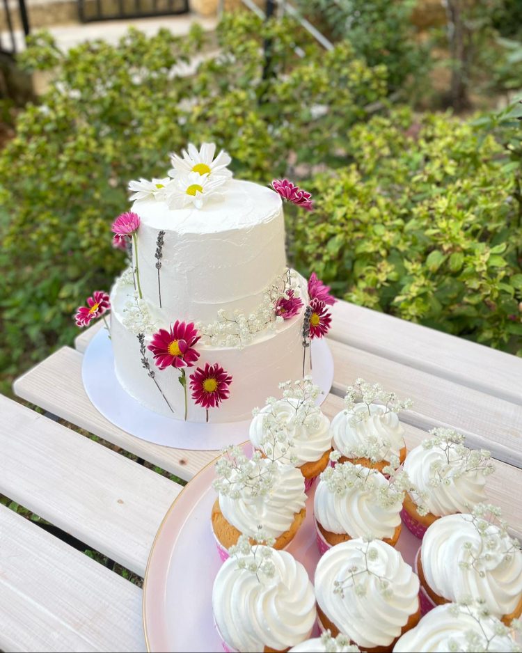 Papatya engaged cake5