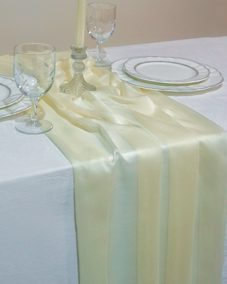 Pastel Sarı Şifon Runner - Bahar Konseptli Sofralar & Modern Davetler İçin Masa Örtüsü