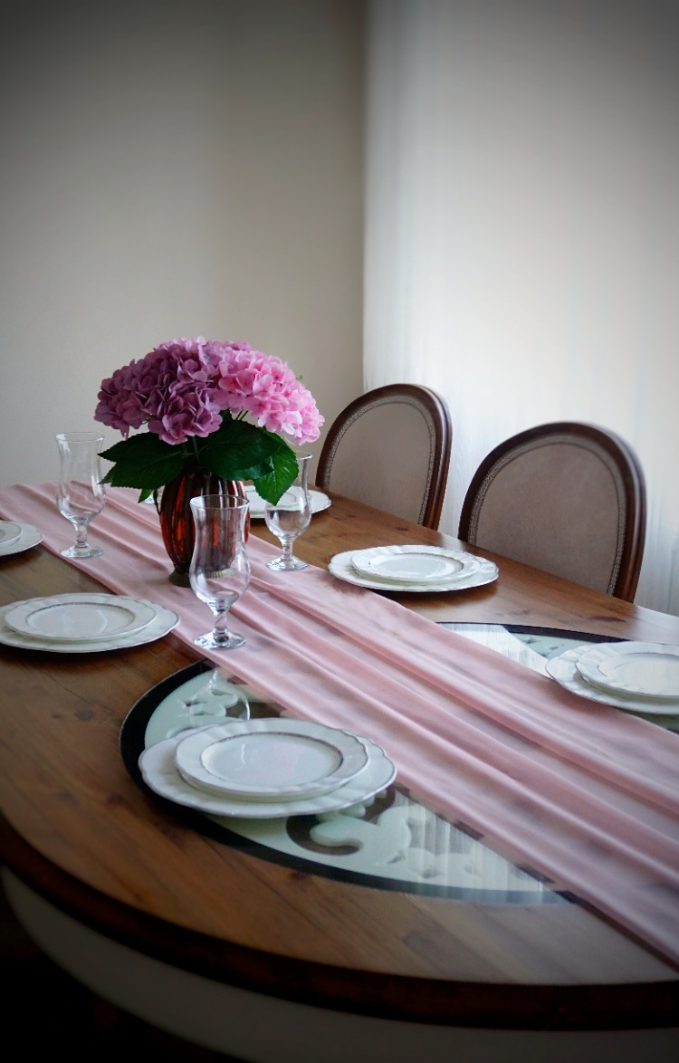 Pudra Pembe Şifon Runner - Doğum günü & Organizasyonlar için Masa Örtüsü