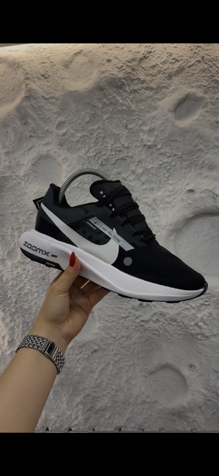 Siyah beyaz ithal Nike zoom x