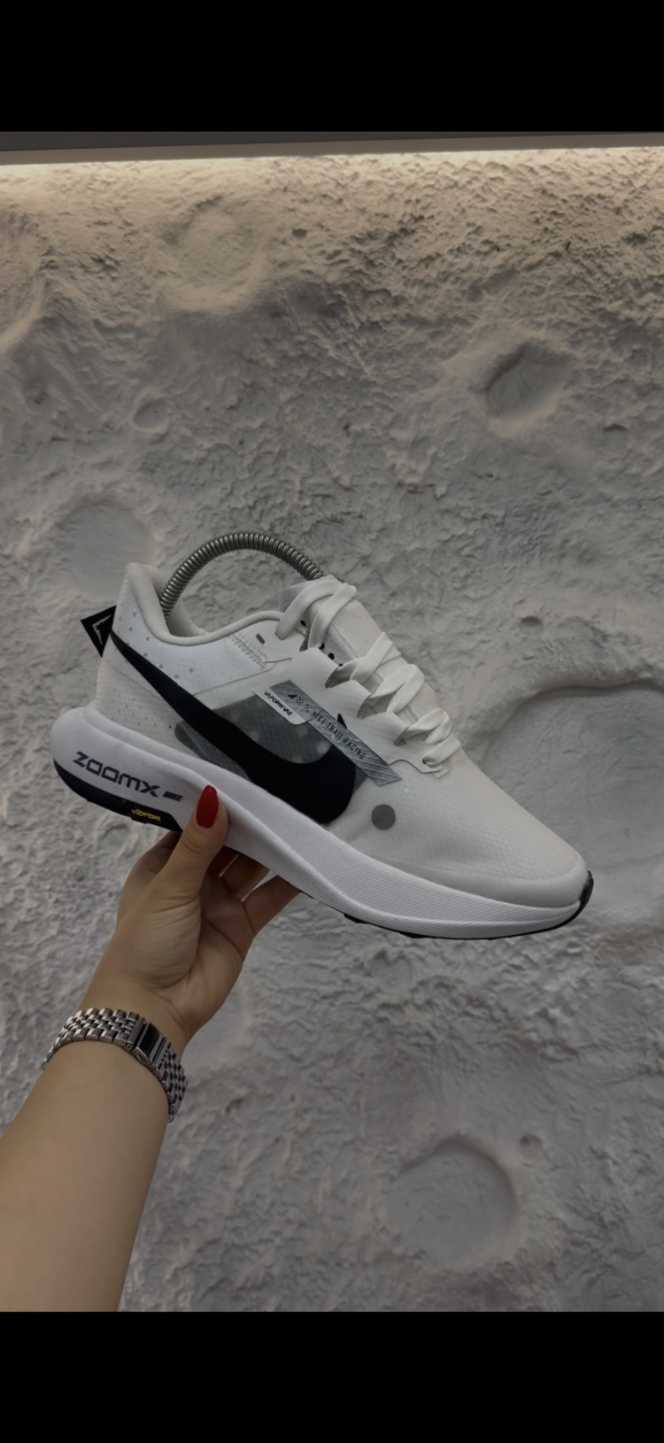 Beyaz siyah ithal Nike zoom x