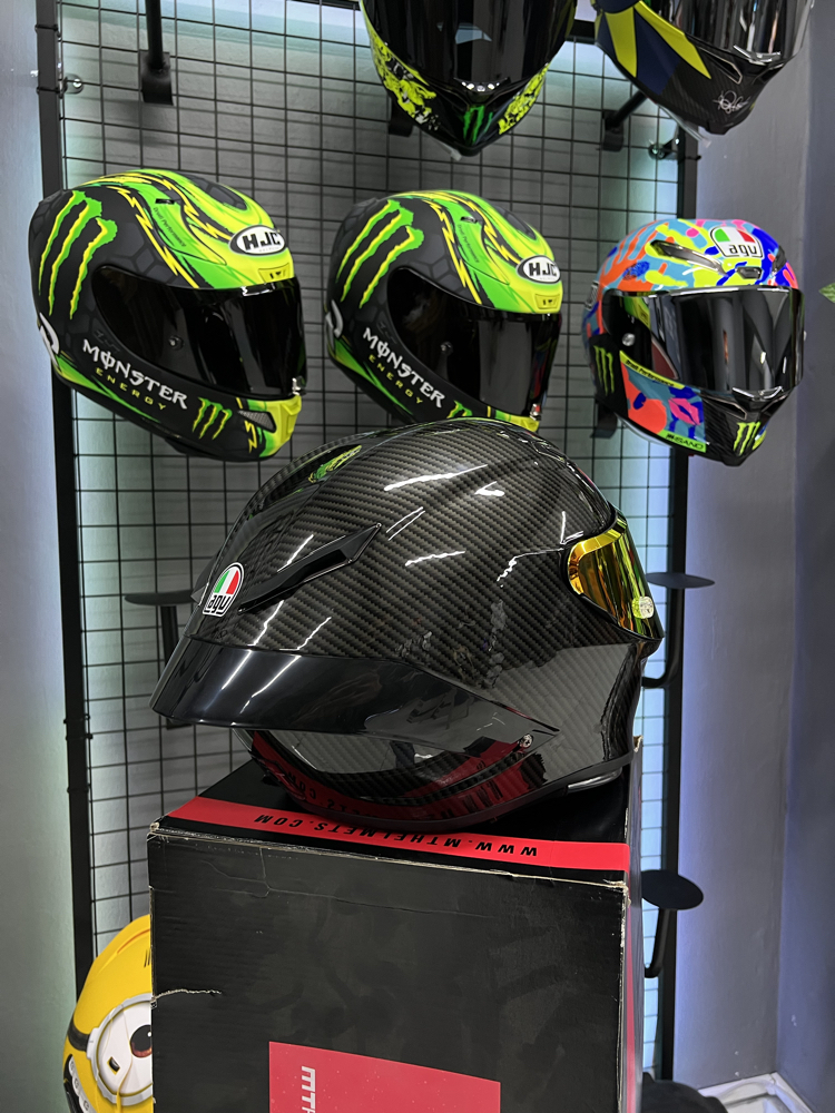 AGV PİSTA GP RR LİQUİD CARBON EDİTİON