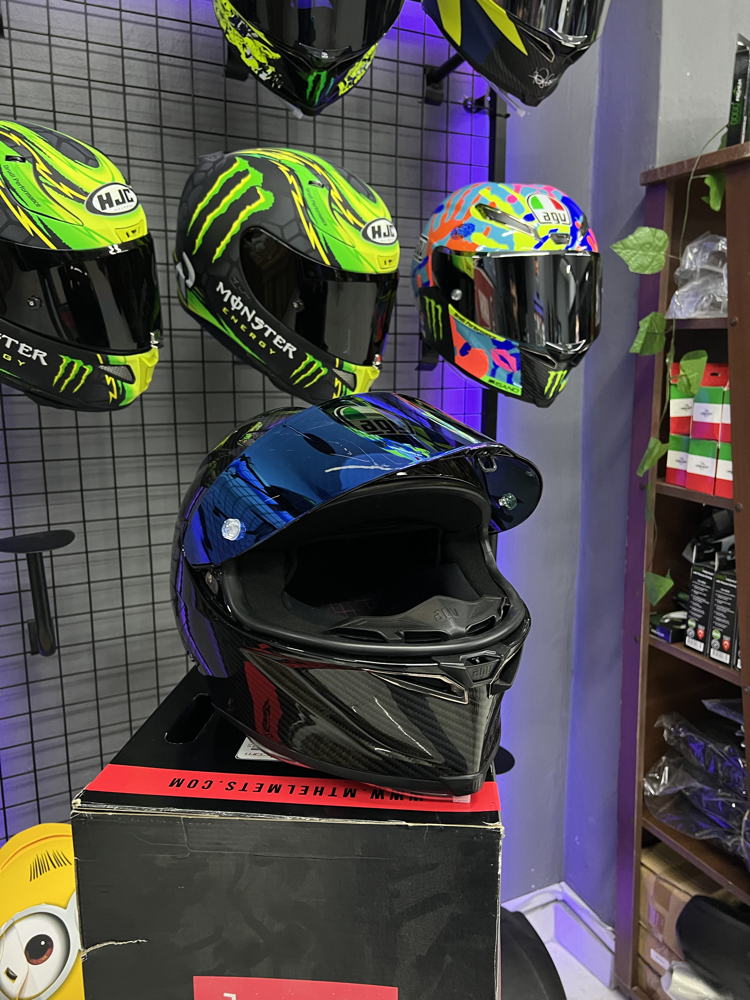 AGV PİSTA GP RR LİQUİD CARBON EDİTİON