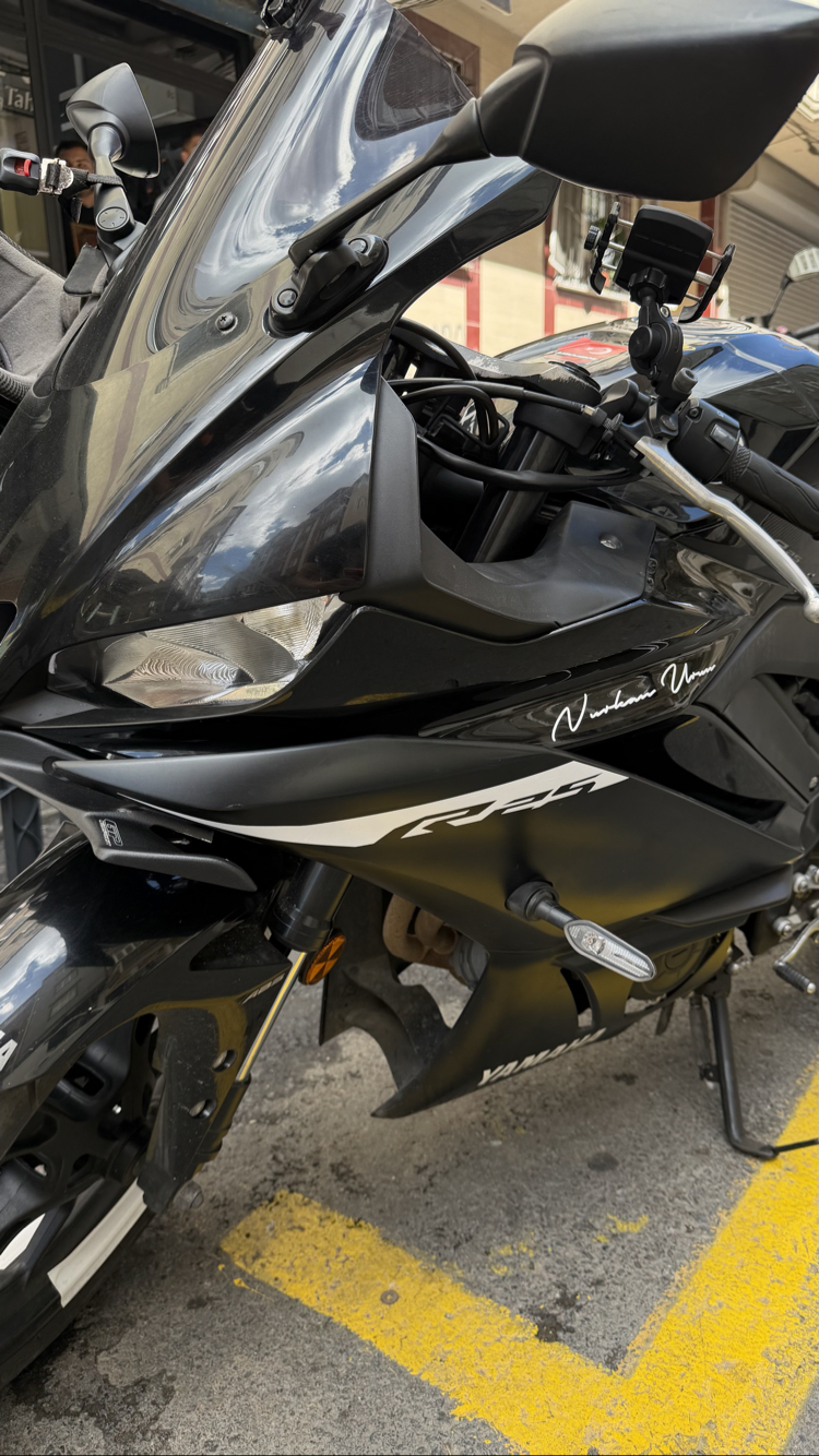 Yamaha R25 Sağ Sol Grenaj R25 Yazı Sticker Beyaz