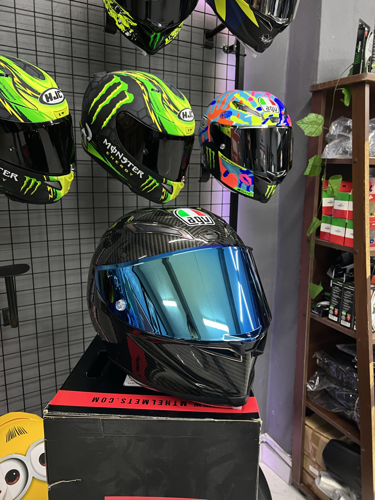 AGV PİSTA GP RR LİQUİD CARBON EDİTİON